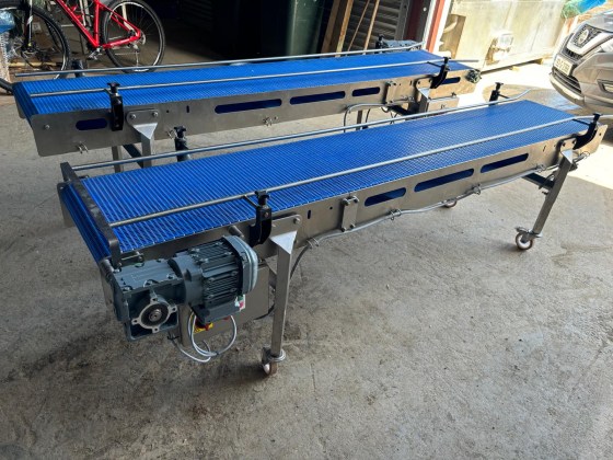 Stainless Steel Conveyors 2600 x 470 Pic 01